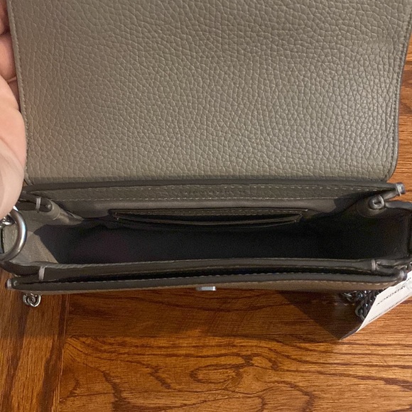 Tory Burch Olivia Pebbled Leather Crossbody - Picture 6 of 6